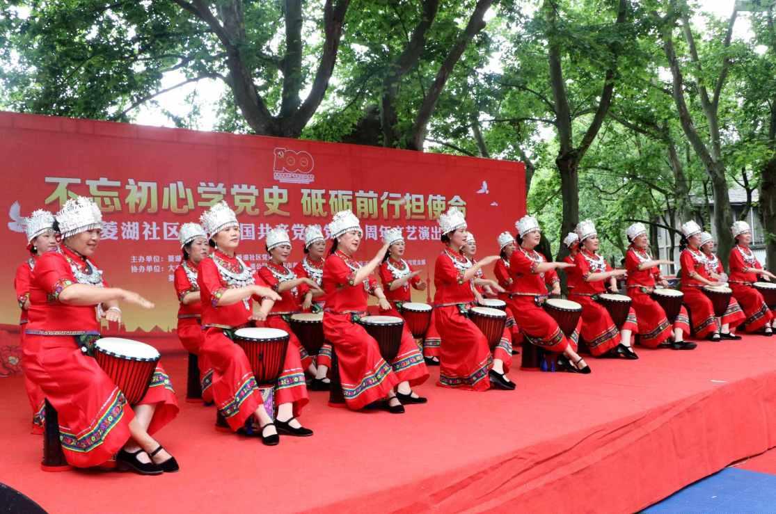 探索王宝强新节目挑战武生扮相,他苦练的京剧有成效了吗?-一个领先的红迪网社区平台