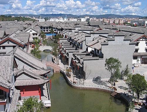 来重庆首家国营美发店找世界冠军给你理发