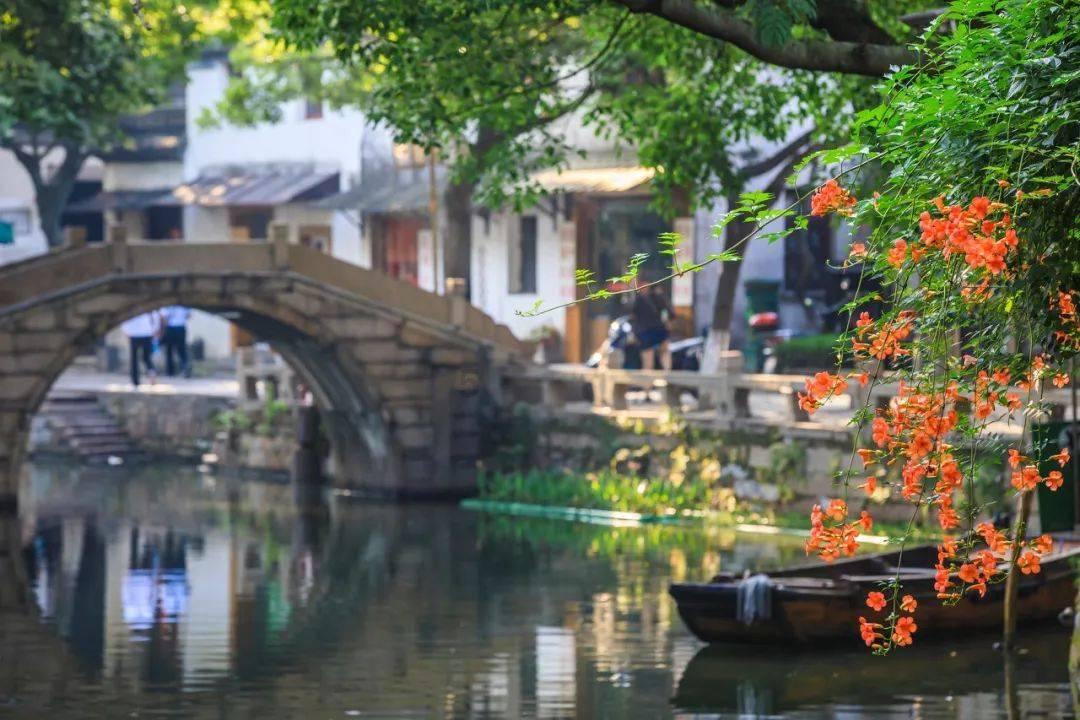 旅游市场强劲复苏 智慧文旅迎新风口