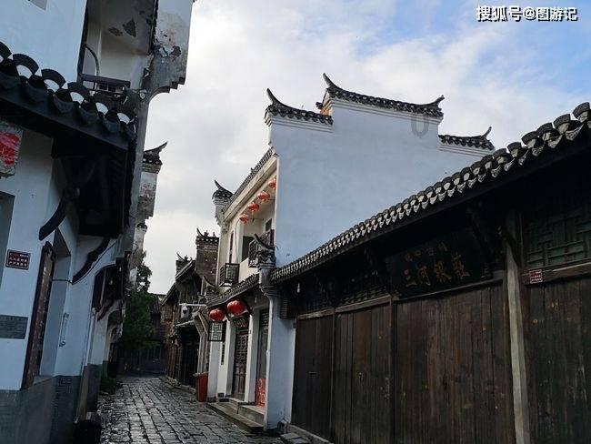 奥迪a6车顶有六个圆圈是什么