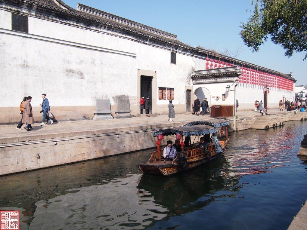 饺子以前叫馄饨，在冬至这一天咬破饺子便开辟一道新天地